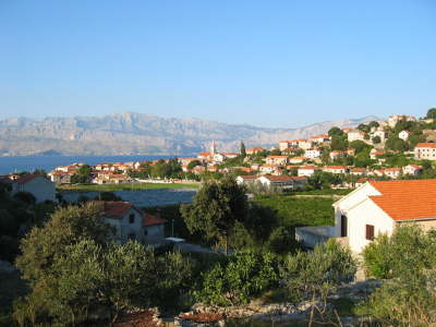 Im Hintergrund die Ausl�ufer des Biokovo Gebirges